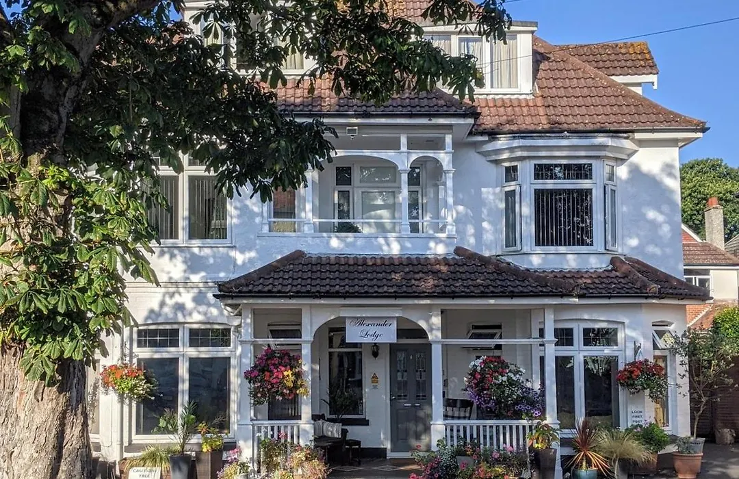 Alexander Lodge-1